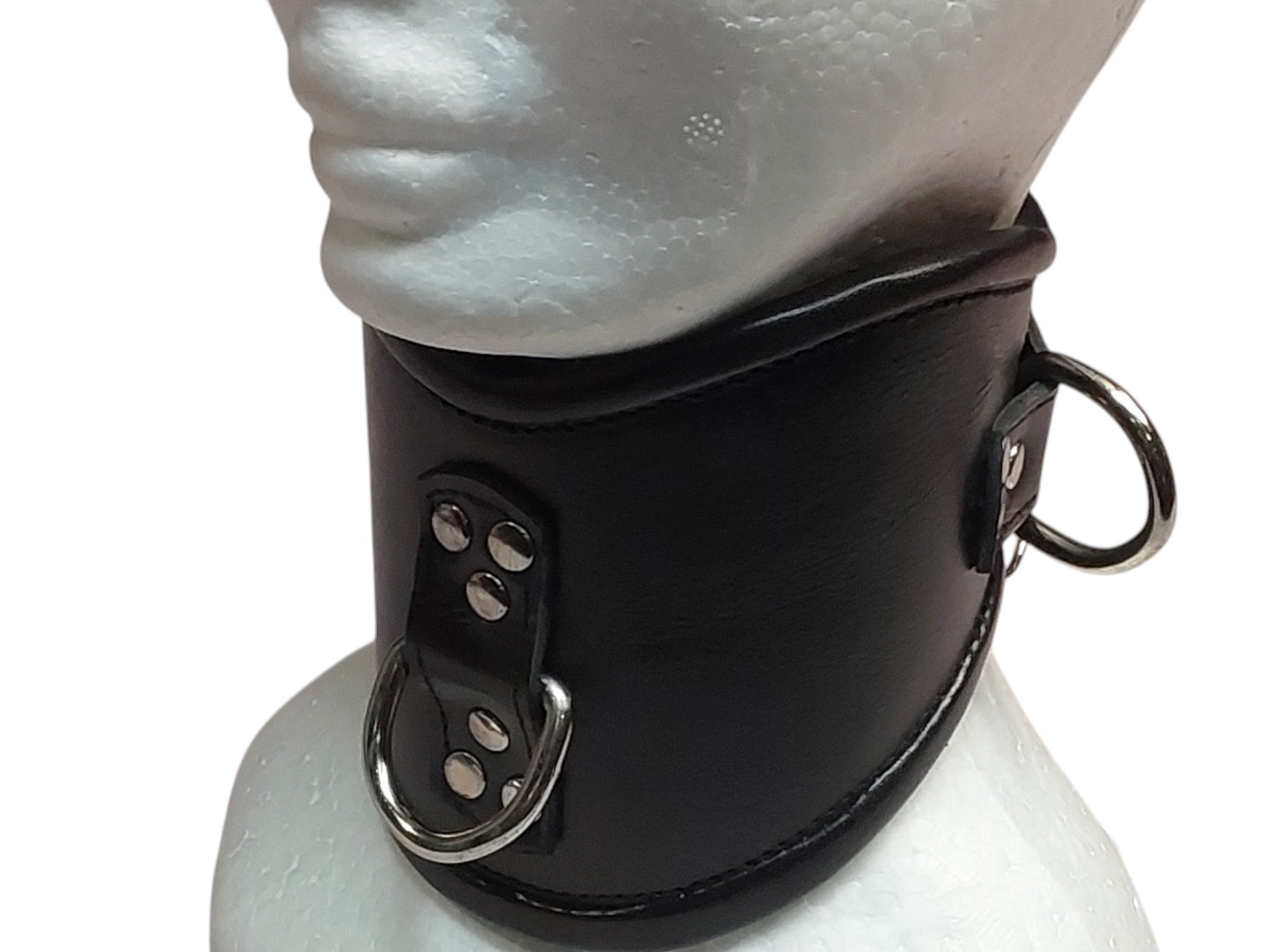 Hand-Made Leather Posture Collar with 3 D-Rings – BDSM Neck Restraint with Chin Support Plate
