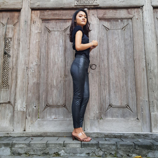 Women's Hand made 100% Leather Jeans , Genuine Luxurious Soft Lambskin Leather Black Colour , Straight Leg Pants - No legs Zipper .