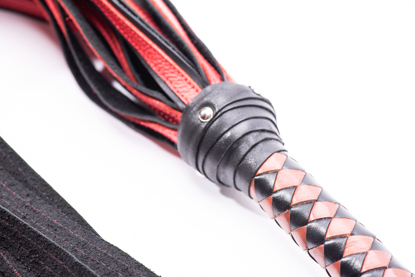 100% Leather Hand Crafted Arrow Shaped Flogger 12 Fall, Longer Red and Black